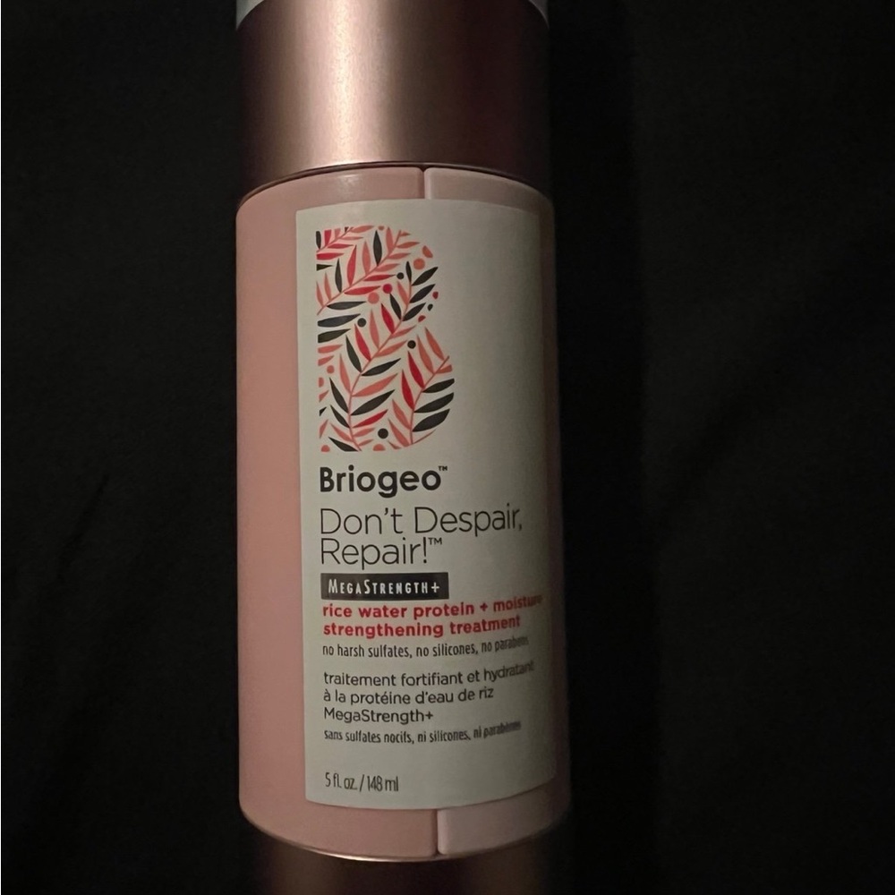 Briogeo MegaStrength+ Hair Treatment in Pink and White